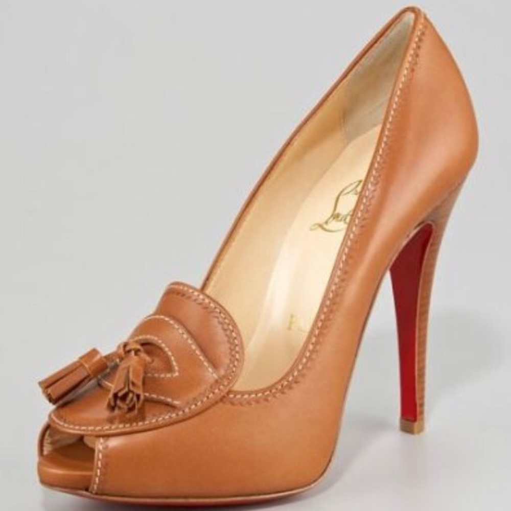 CHRISTIAN LOUBOUTIN CAMPUS Tasseled Platform Pump!